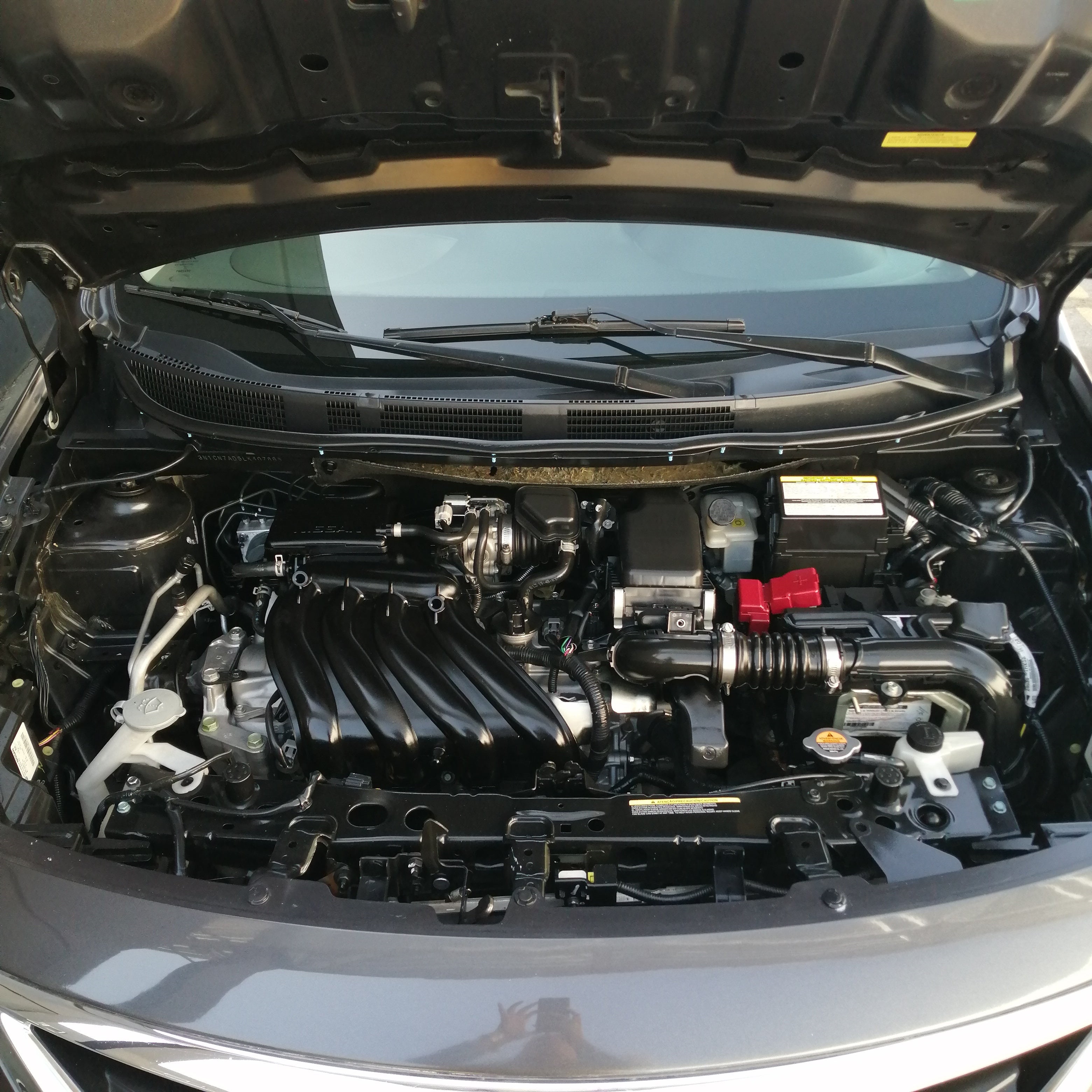 2020 Nissan V-Drive BASE L4 1.6L 106 CP 4 PUERTAS STD BA